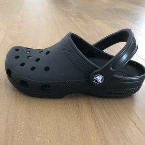 nonslip crocs